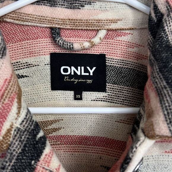 NWOT Only size XS southwestern style Shacket jacket top - Picture 2 of 4